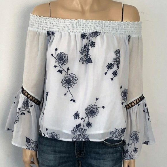 The Jetset Diaries Tops - SOLD The Jetset Diaries Liliana Off Shoulder Top